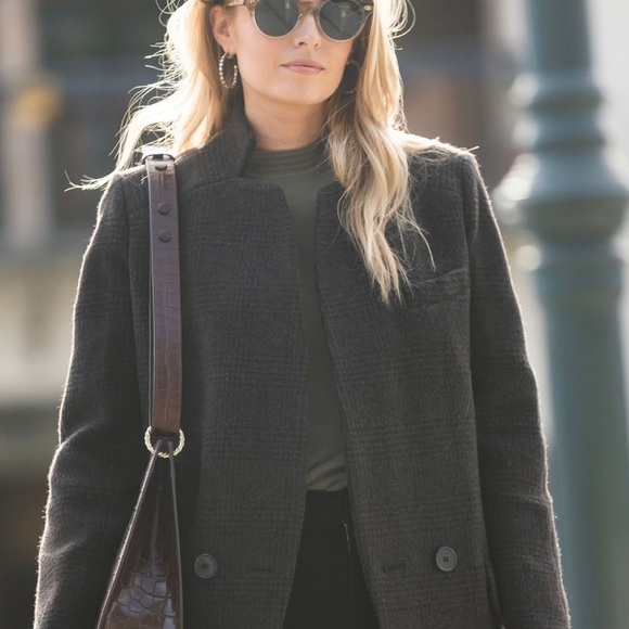 Oliver Peoples Brown Irven Sunglasses lightly used in case - Picture 13 of 16